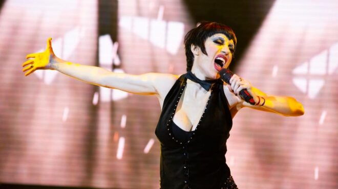 Las Vegas: Fatima 100% at the Saxe Theater - Performance Highlights