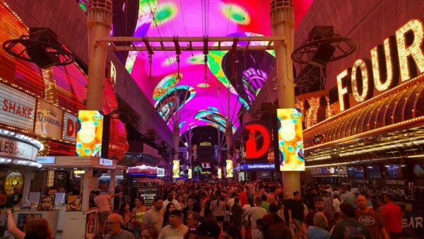 Las Vegas: Fremont Street Walking Tour by Night - The Sum Up