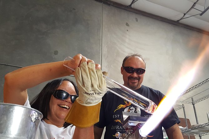 Las Vegas Glassblowing Private Experience - Location and Accessibility