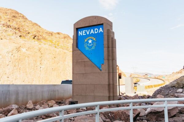 Las Vegas: Grand Canyon, Hoover Dam & Seven Magic Mountains - Small Group Tour for a Personalized Experience