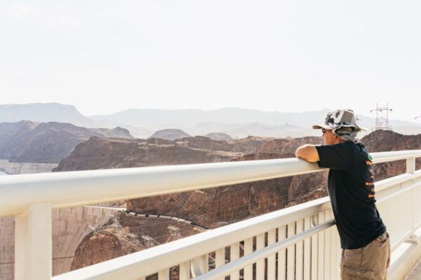 Las Vegas: Grand Canyon, Hoover Dam & Seven Magic Mountains - Common Questions