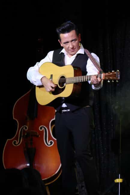 Las Vegas: Johnny Cash Tribute Show - A Deep Dive into the Johnny Cash Tribute Show