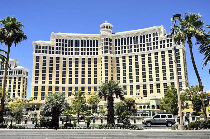 Las Vegas Limo Bus Sightseeing Tour with Iconic Photo Stops - Group Size, Timing, and Booking