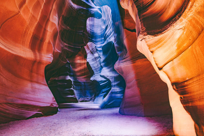 Las Vegas Lower Antelope Canyon & Horseshoe Bend Day Tour - Guides, languages, and the human side of the trip