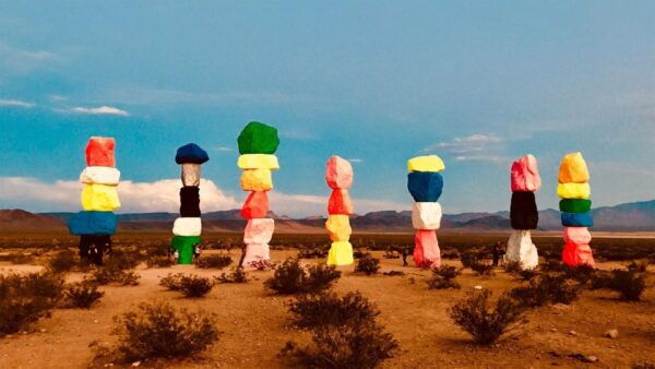 Las Vegas: Mojave, Red Rock Sign and 7 Magic Mountains Tour - Customer Reviews and Recommendations