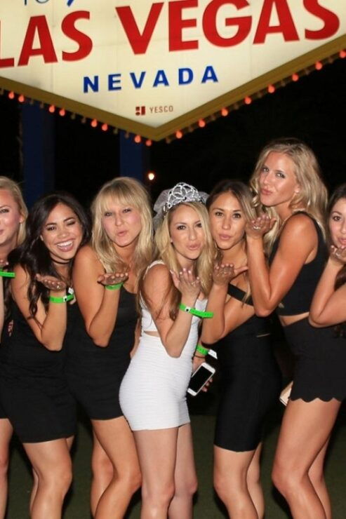 Las Vegas: Nightclub and Bar Crawl With Party Bus and Drinks - Good To Know