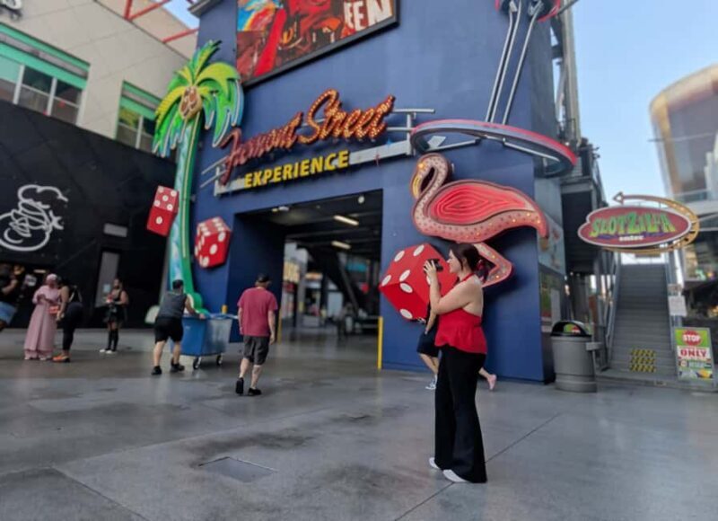 Las Vegas: Polaroid Photo Walking Tour in Vintage Downtown - An In-Depth Look at the Polaroid Photo Walking Tour in Vintage Downtown Vegas