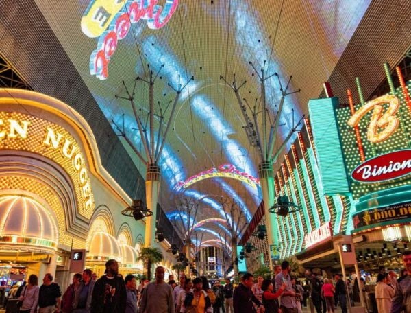 Las Vegas: Private Las Vegas Strip City Tour at Night - The Sum Up