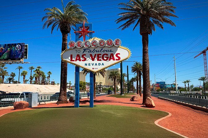 Las Vegas Sightseeing Tour with Photo Stops - Authentic Insights from Reviews