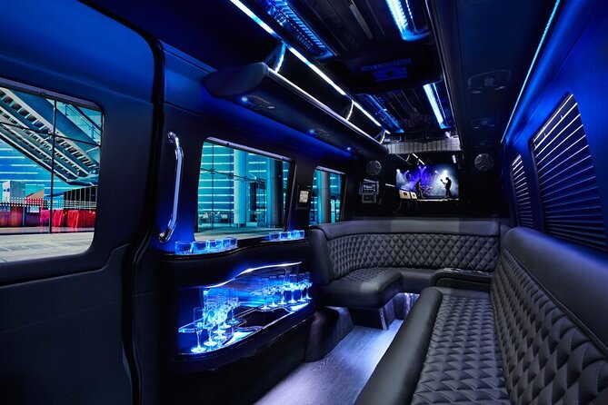 Las Vegas Strip at Night Like a Star With Champagne by Luxury Limo - 3 or 5 Hrs - Common Questions