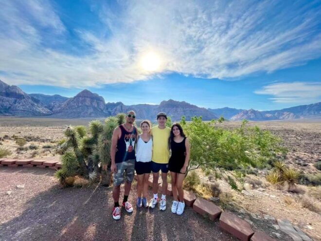 Las Vegas: Sunset Hike and Photography Tour Near Red Rock - Live Commentary and Interesting Facts