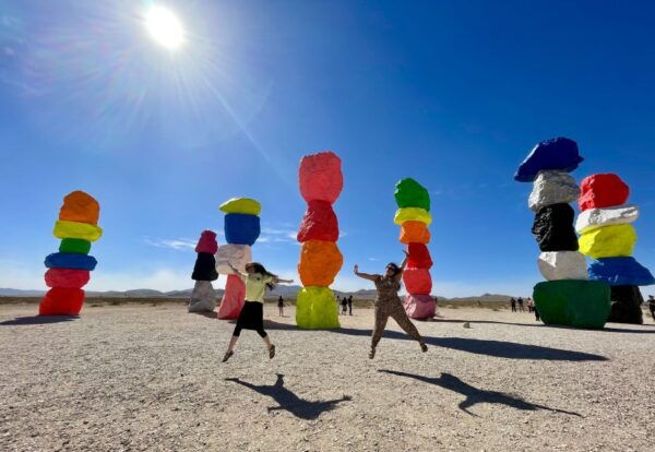 Las Vegas: Sunset Hike and Photography Tour Near Red Rock - Seven Magic Mountains Art Installation