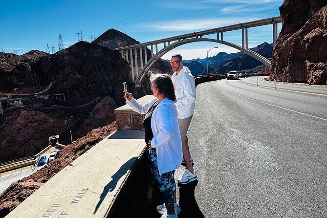 Las Vegas Tour to Grand Canyon, Hoover Dam & 7 Magic Mountains - A Detailed Breakdown of the Tour Experience