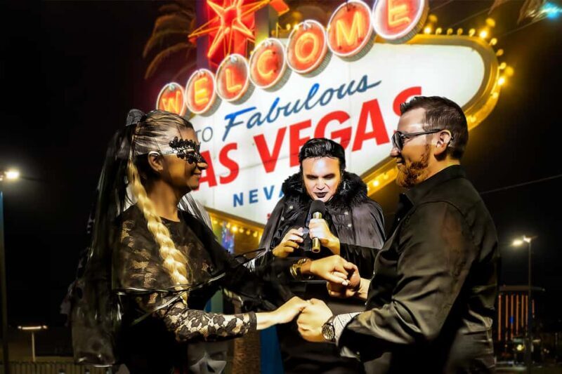 Las Vegas: Traditional or Theme Vegas Sign Wedding/Renewal - Why You Might Choose This Experience