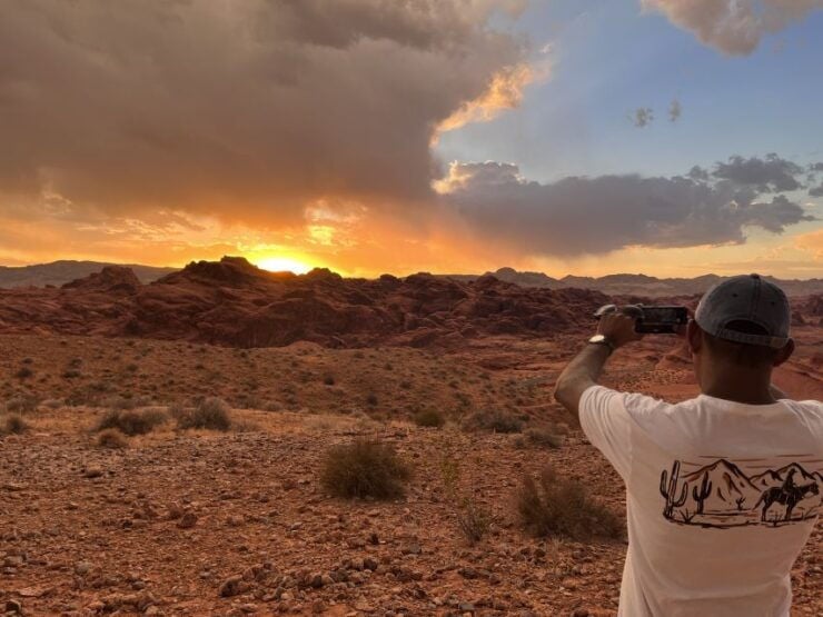 Las Vegas: Valley of Fire Sunset Tour With Hotel Transfers - Duration and Language Options for the Tour