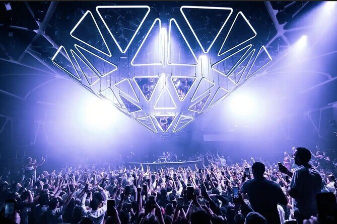 Las Vegas: VIP Club Crawl with Party Bus, Express Entry & Drinks - Introduction: A Night Out in Vegas You’ll Never Forget