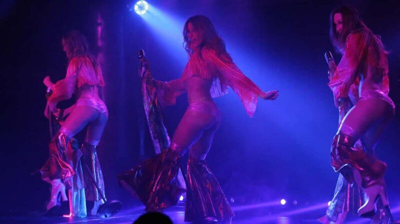 Las Vegas: X Rocks at Horseshoe Las Vegas - The Unmistakable Value of X Rocks