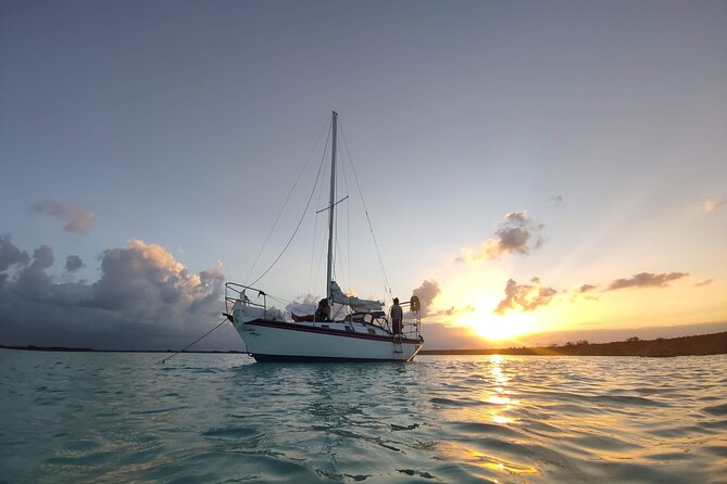 Laska Sailing Tours on the Lagoon Bacalar - Meeting and Pickup