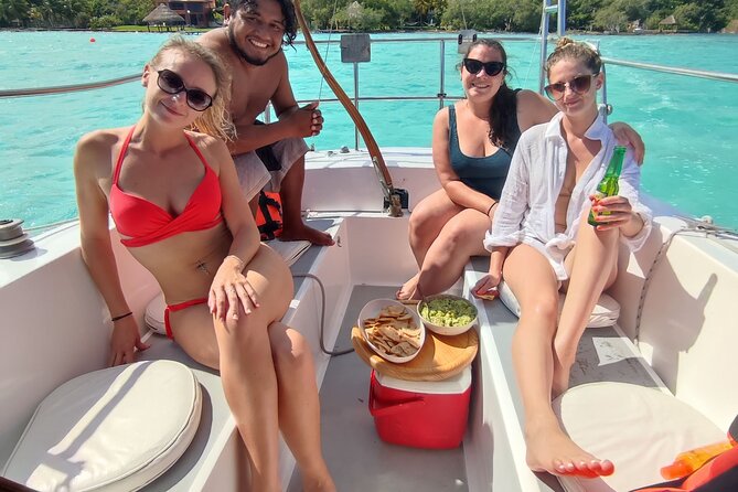 Laska Sailing Tours on the Lagoon Bacalar - Traveler Photos
