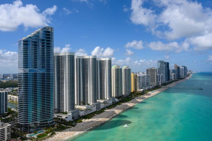 Lauderdale: Private Helicopter-Hard Rock Guitar-Miami Beach - Key Biscayne Aerial Views