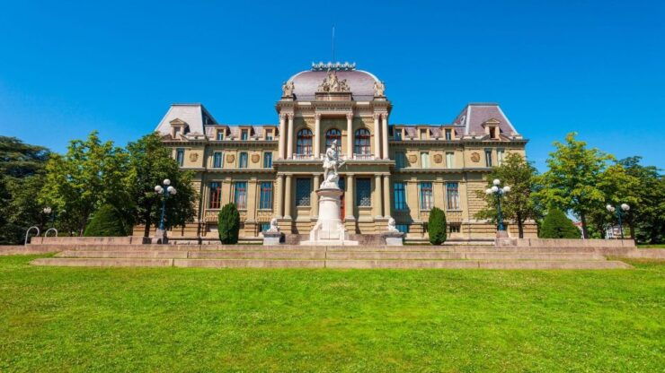 Lausanne: Exploration Game and City Tour on Your Phone - Activity Overview