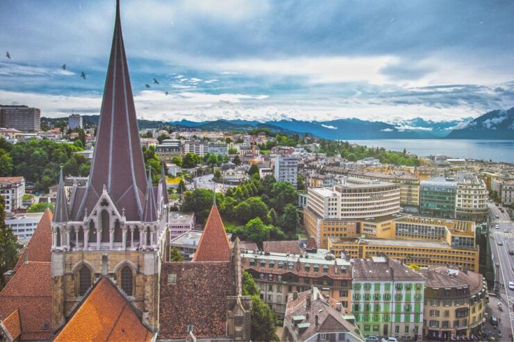 Lausanne Highlights Self Guided Scavenger Hunt & Tour - Tour Overview