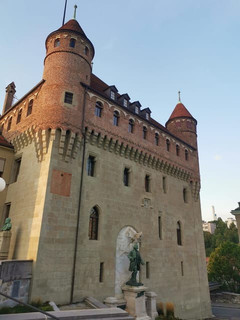 Lausanne: Old Town Guided Walking Tour - Meeting Point and Duration