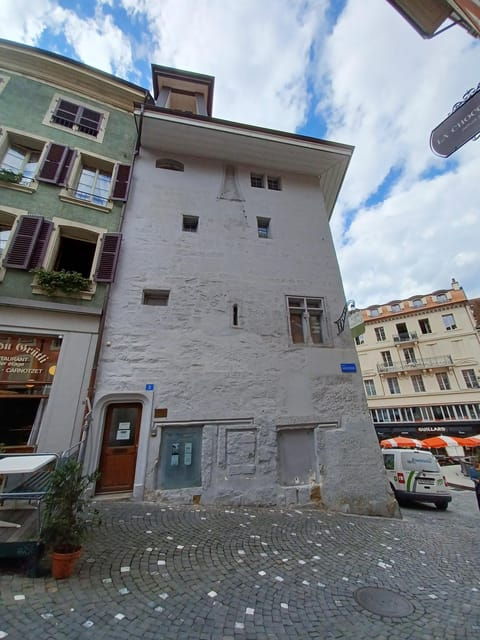 Lausanne: Private Chocolate and History Tour - The Significance of Swiss Chocolate