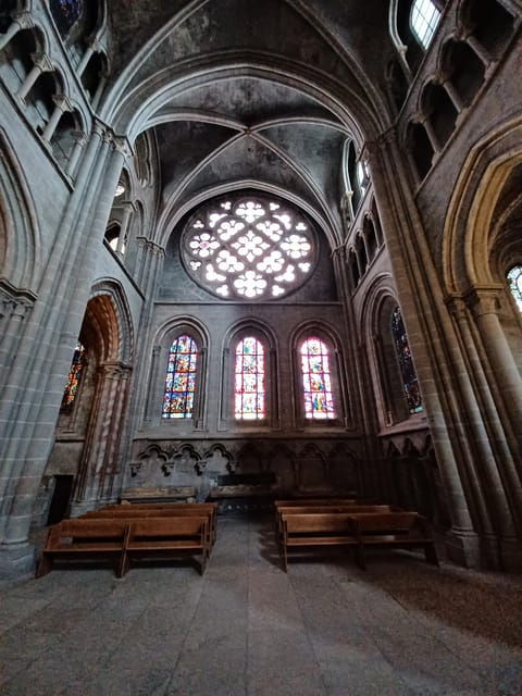 Lausanne: Private Chocolate and History Tour - Discovering Lausanne Cathedral