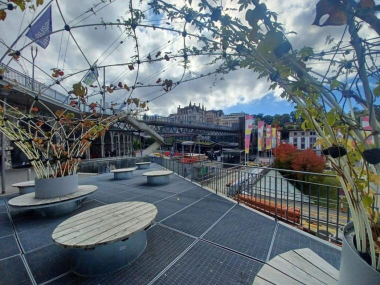 Lausanne: Private Chocolate and History Tour - Indulging in Chocolate Tastings