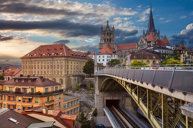 Lausanne Scavenger Hunt and Best Landmarks Self-Guided Tour - Tour Experience
