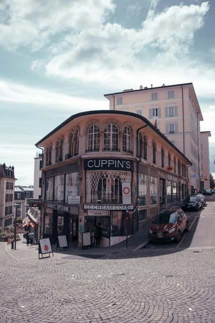 Lausanne: Walking Tour with Chocolate Tastings & Metro - Detailed Breakdown of the Itinerary