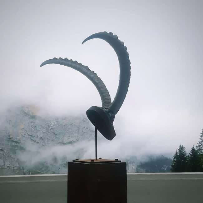 Lauterbrunnen: Private Walking Tour with an Irish Guide - The Sum Up