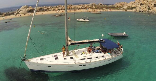 Lavezzi and Cavallo Islands: Private Sailing Tour - Sailing Experience