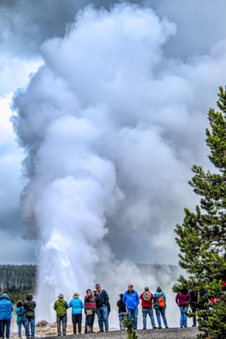 LAX 6-day Tour Unique Yellowstone National Park Experience - Amenities and Inclusions