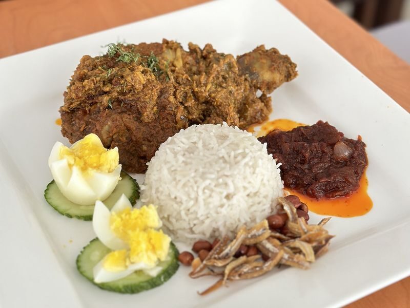 LaZat Malaysian Cooking Class - What happens during the three-course class