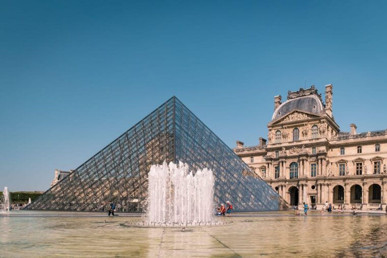 Le Havre to Paris : Private Tour From Cruises & Hotels - Meeting Points and Pickup Process