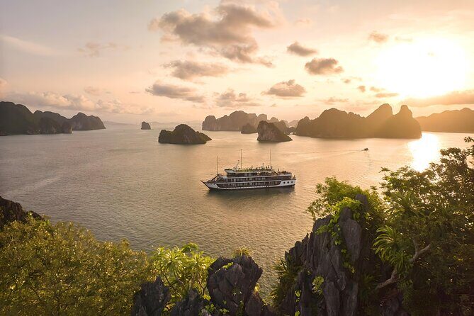 Le Journey Elegance Cruise 5 Star Lan Ha Bay - All Inclusive 2D1N - Experience the Beauty of Lan Ha Bay on the Le Journey Elegance Cruise