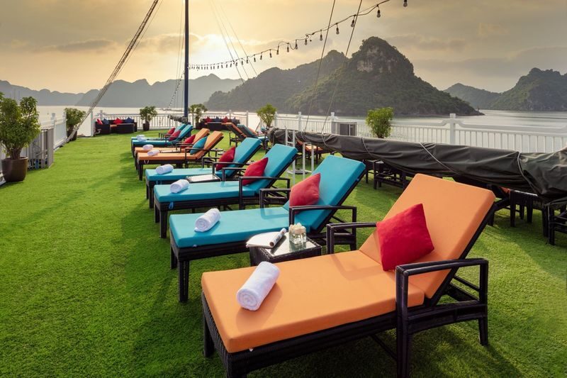 Le Journey Luxury 2D1N Cruise: Ha Long Bay & Lan Ha Bay Tour - Who will enjoy this cruise most