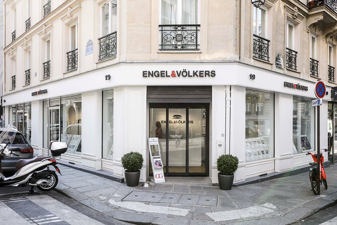 Le Marais and Dinner Cruise With BVA Pick up in Paris- 6 Hrs - BVA Pick up Service