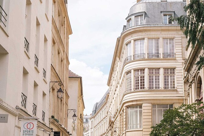 Le Marais and Seine River Dinner Cruise With Hotel Pick up in Paris- 6 Hrs - Common Questions