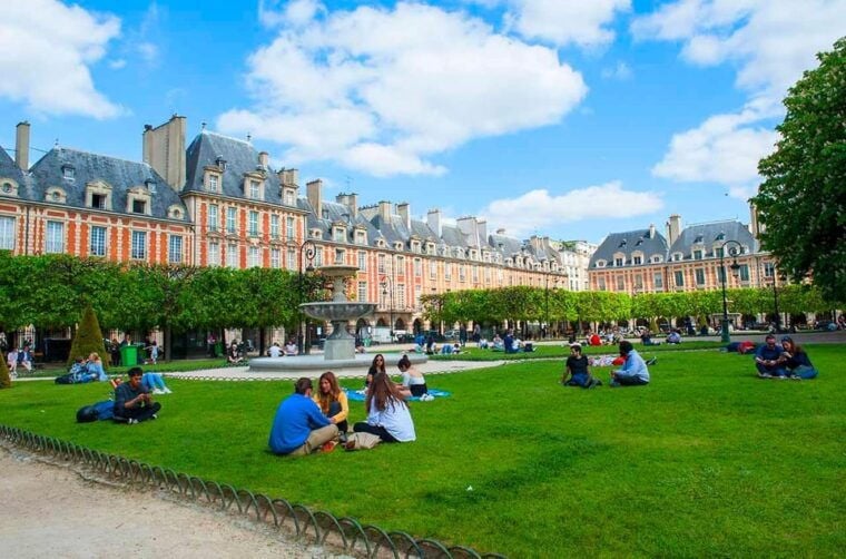Le Marais and the Bastille - Village Saint-Paul