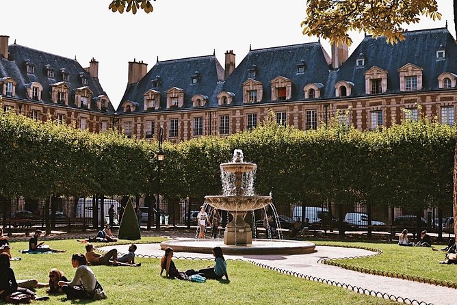 Le Marais District & Jewish Quarter - Exclusive Guided Walking Tour - Key Attractions in Le Marais District