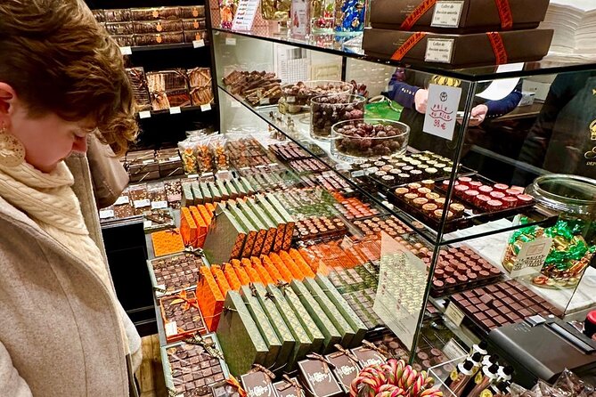 Le Marais Food Tour - Bakeries, Chocolate and Patisseries - Discovering the Art of French Patisseries