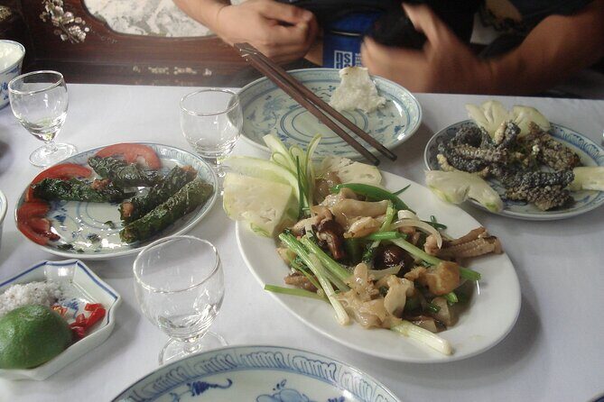 Le Mat Snake Village Tour with 10 Dishes in Hanoi - Why This Tour Is Worth Considering
