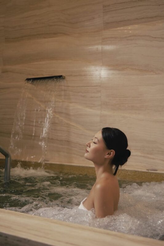 Le SPAtique at The Parisian Macao - What the massage may feel like