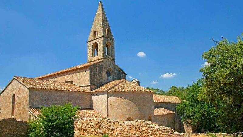 Le Thoronet Abbey ticket - Why Le Thoronet’s plain stone makes an impression