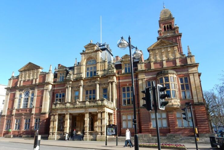 Leamington: Quirky Self-Guided Smartphone Heritage Walks - Discover Fascinating Clues and Stories