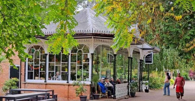 Leamington: Quirky Self-Guided Smartphone Heritage Walks - Visit Well-Known and Unusual Places