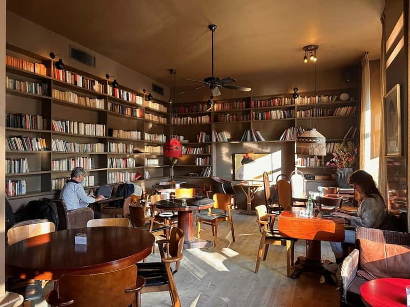 Learn French over a Parisian snack a few steps from the Louvre - What Does the Class Cover?